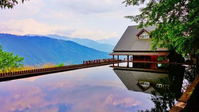 Top 5 Vegetarian and Vegan Hotels to Stay at around Asia